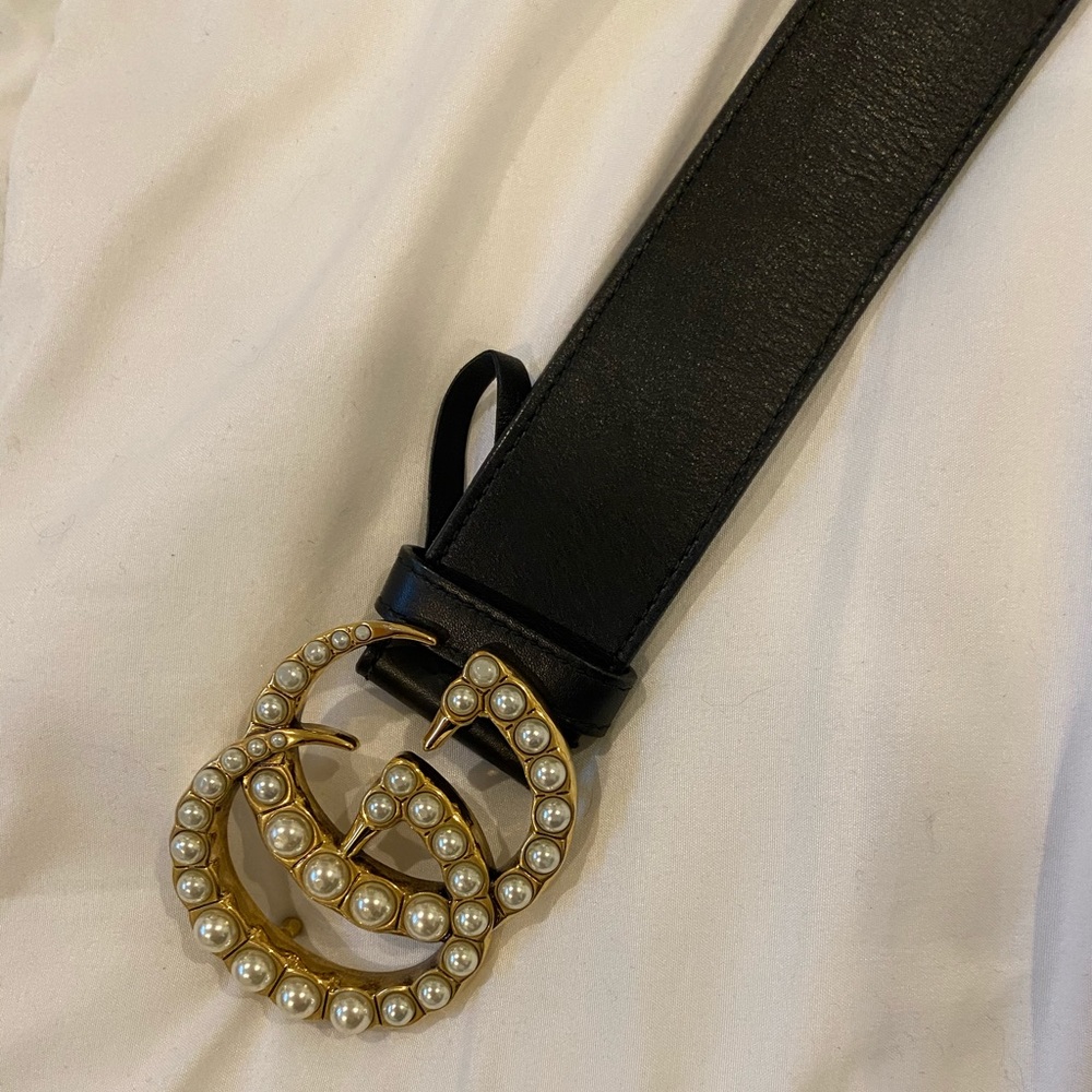 Gucci Black Leather Belt with Pearl Double G